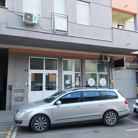 City Passage Apartments- Apartament *