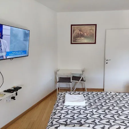 City Passage Apartments- Apartment *